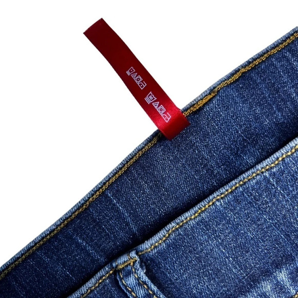 SPANX Women’s Pull On Flare Jean in Medium Dark Wash with Raw Hem Size Small P - Picture 10 of 11